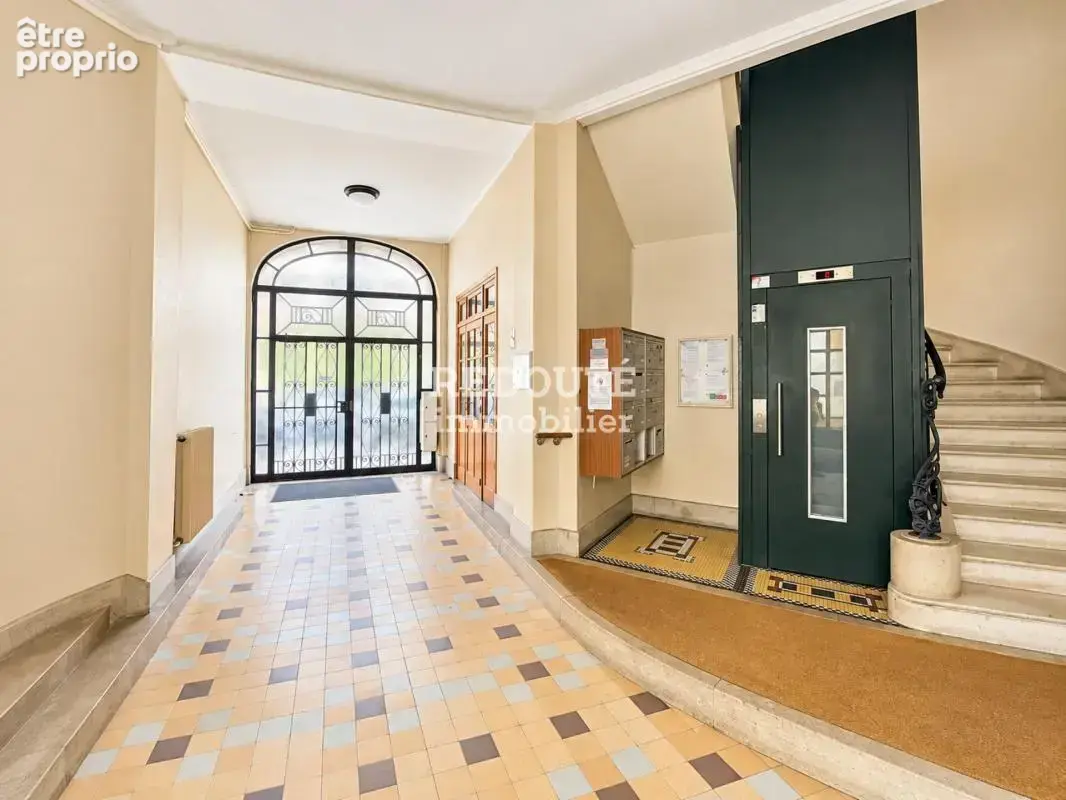 Appartement T6 de caractère – Hyper-centre – Charme de l’ancien - photo 2