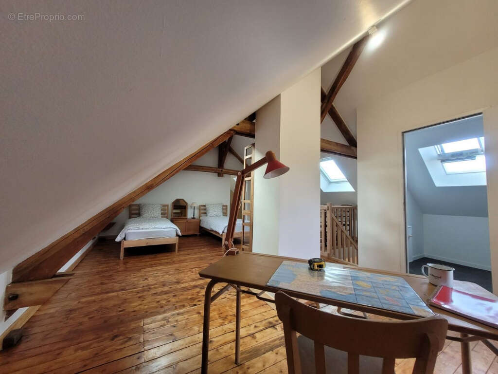 Maison à LA BAZOCHE-GOUET