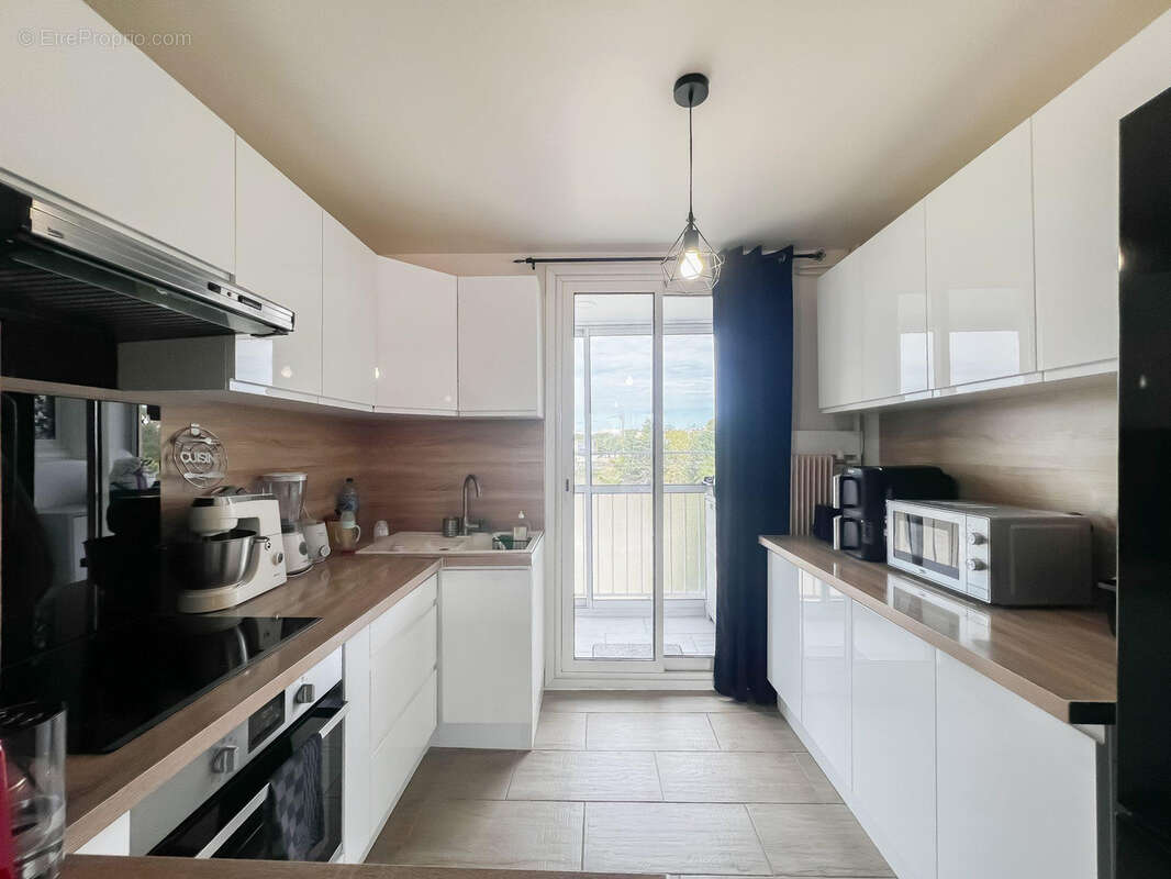 Appartement à PORT-DE-BOUC