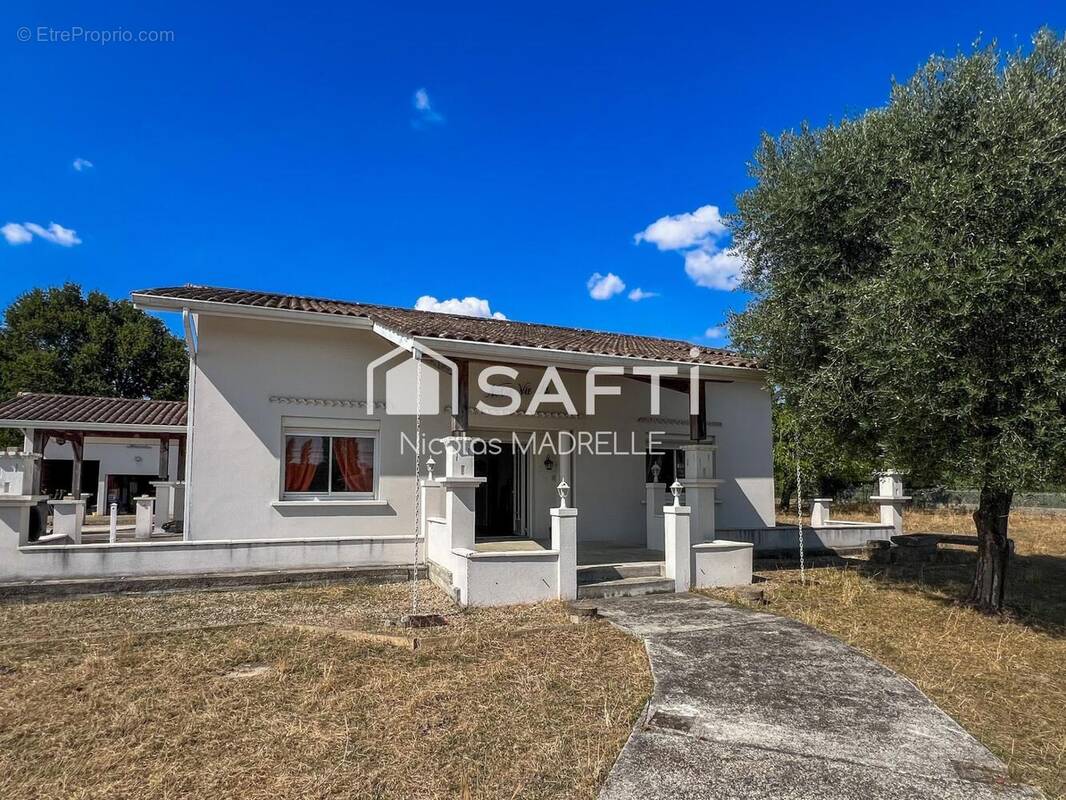 Photo 1 - Maison à AMBARES-ET-LAGRAVE