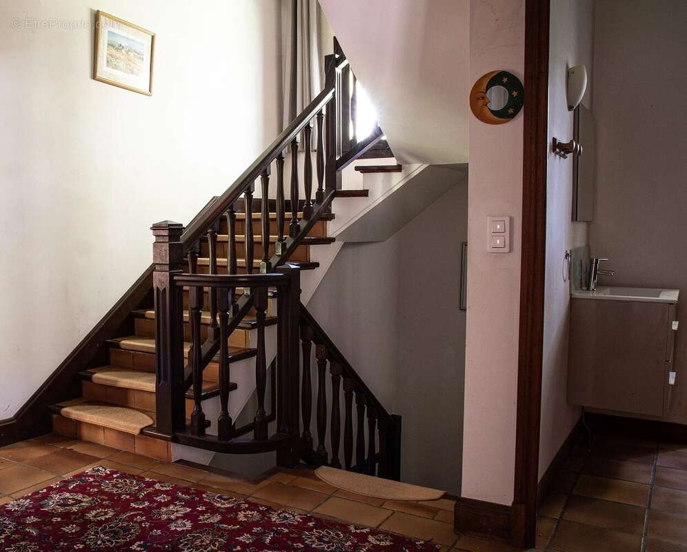 Maison individuelle haut de gamme avec piscine, située au cœur d'un magnifique parc privé - photo 17