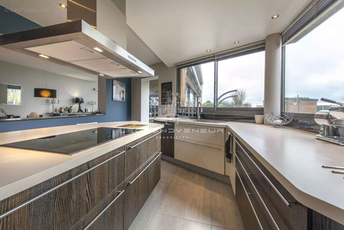 Maison à FONTAINEBLEAU