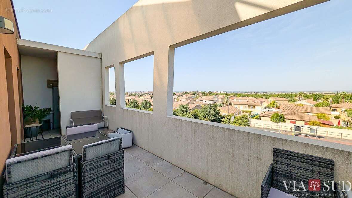 Béziers - dernier étage avec terrasse vue panoramique et deux places de parking - photo 5