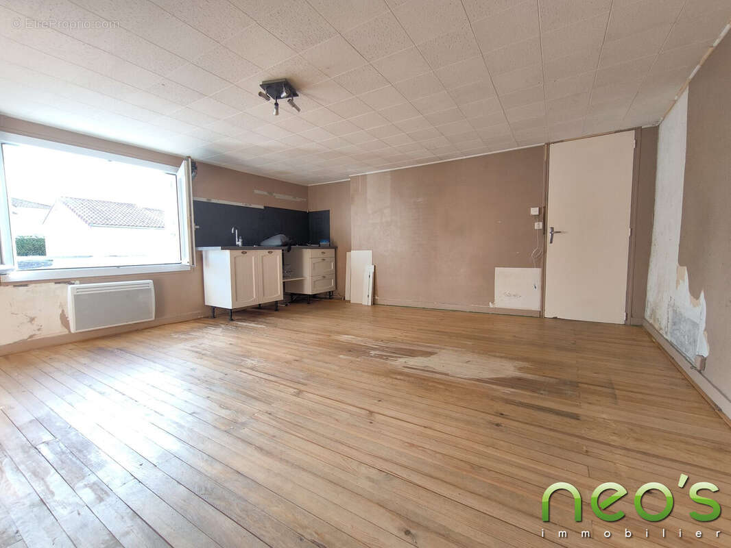 Maison à SAINT-LAURENT-SUR-SEVRE