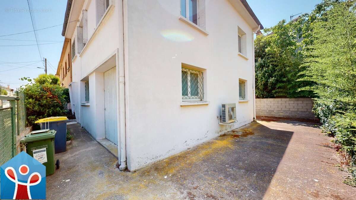 Maison avec garage à rénover à Béziers - photo 3