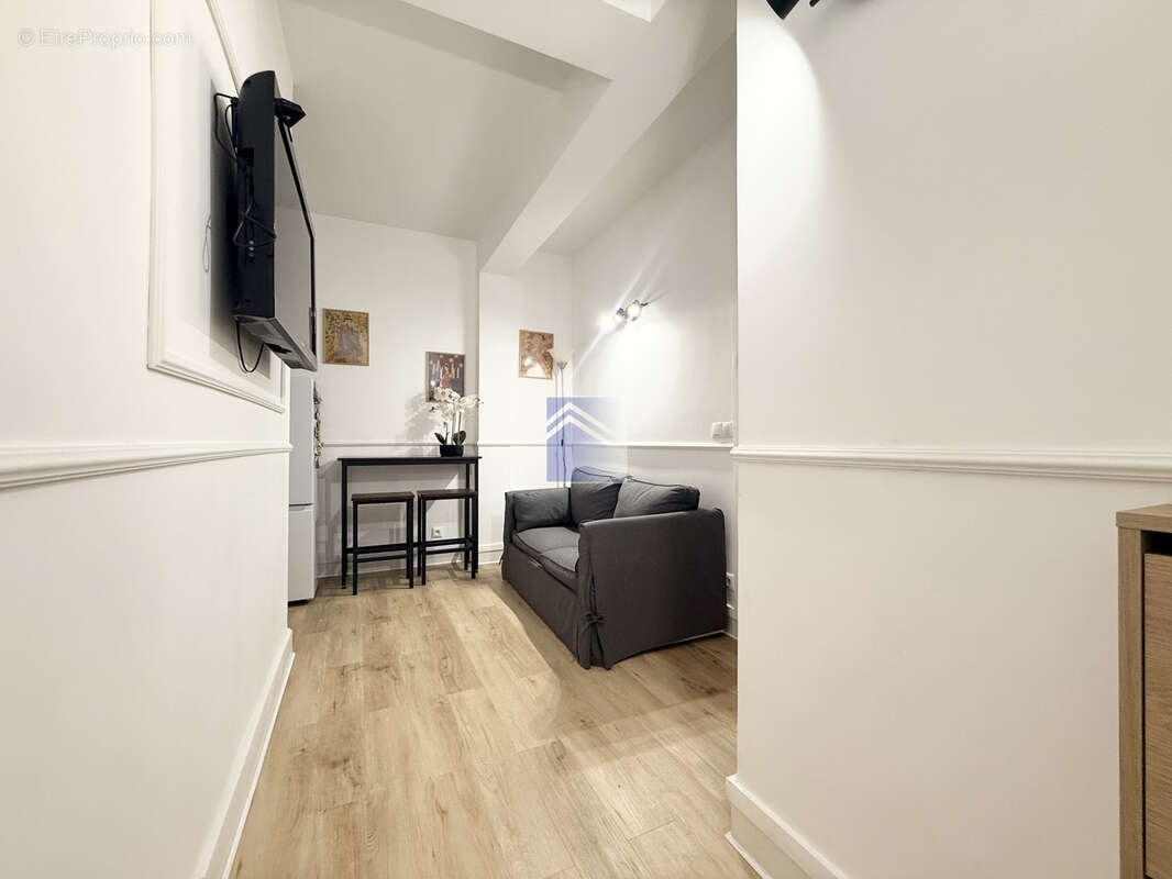 Appartement à COURBEVOIE