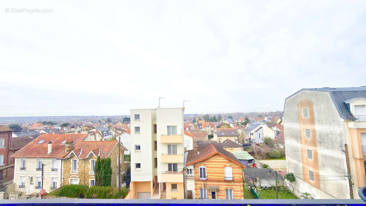 Appartement à SARTROUVILLE