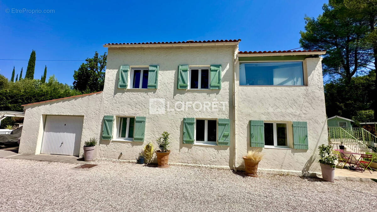 Maison à COTIGNAC