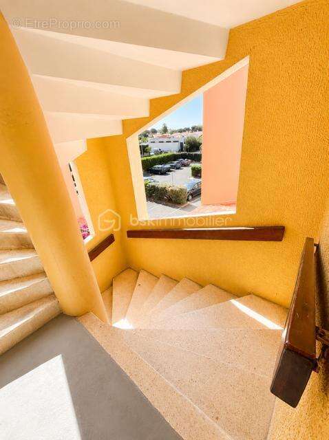 T 2 - port leucate - loggia  - parking - photo 4