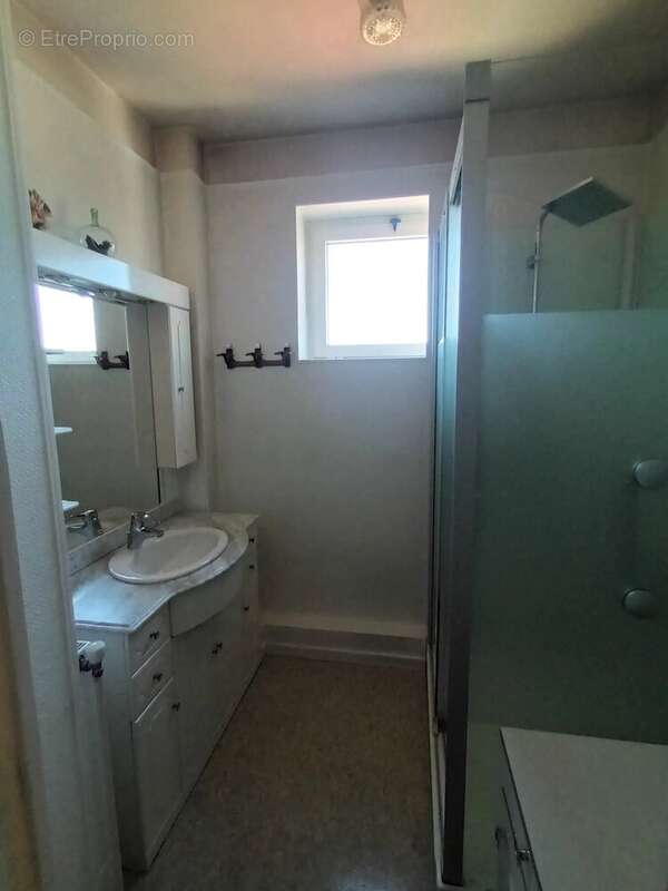 Appartement 86 m² à Montceau-Les-Mines  - photo 11