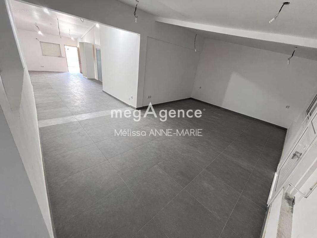 Maison à LES ABYMES