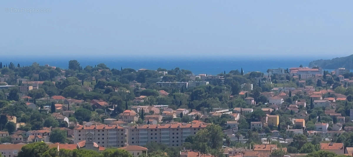 TOULON Bas Faron Appartement 2 chambres avec stationnement privatif - photo 12