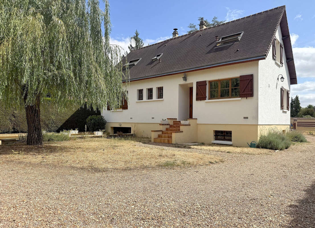 Maison 122 m² à Saint-Germain-Sur-Avre  - photo 2