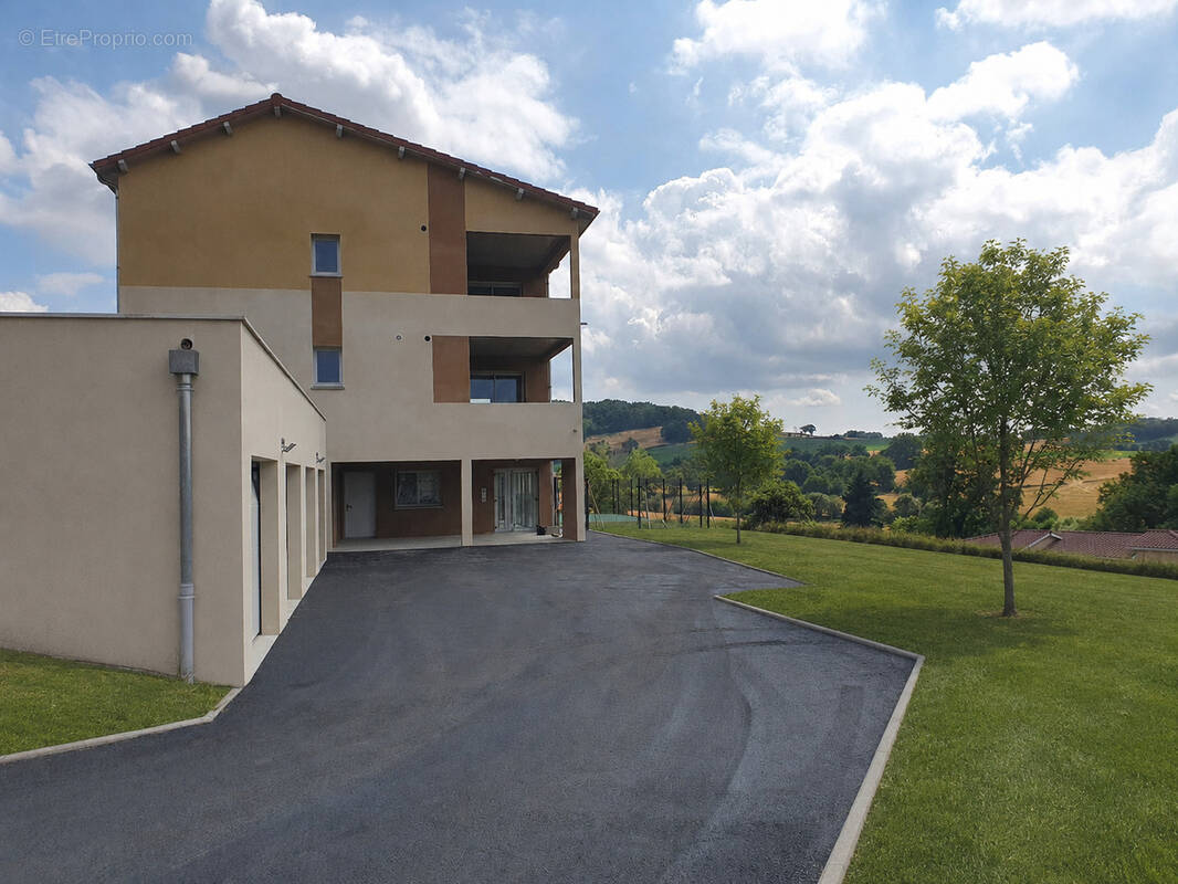 Aménagements extérieurs - image non contractuelle -  - Appartement à LONGESSAIGNE