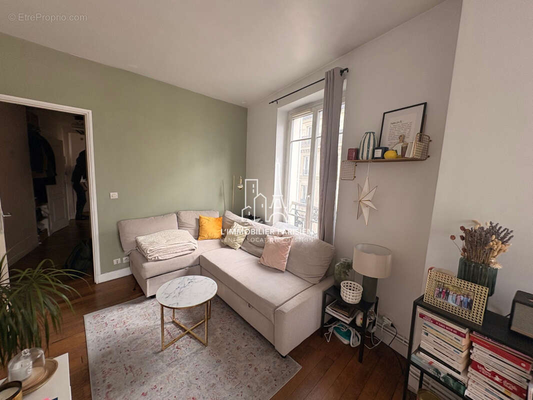 Appartement à PARIS-18E