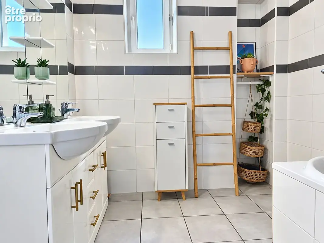 Appartement de type 3 - Lumineux et proche de toutes commodités - 73m2 - Bassens - photo 6