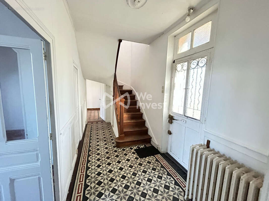 Maison 155 m² à Villemandeur  - photo 4