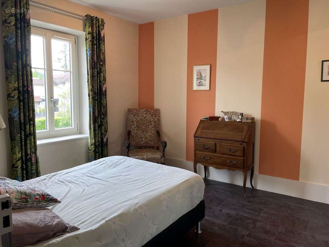 Maison à LA VERPILLIERE