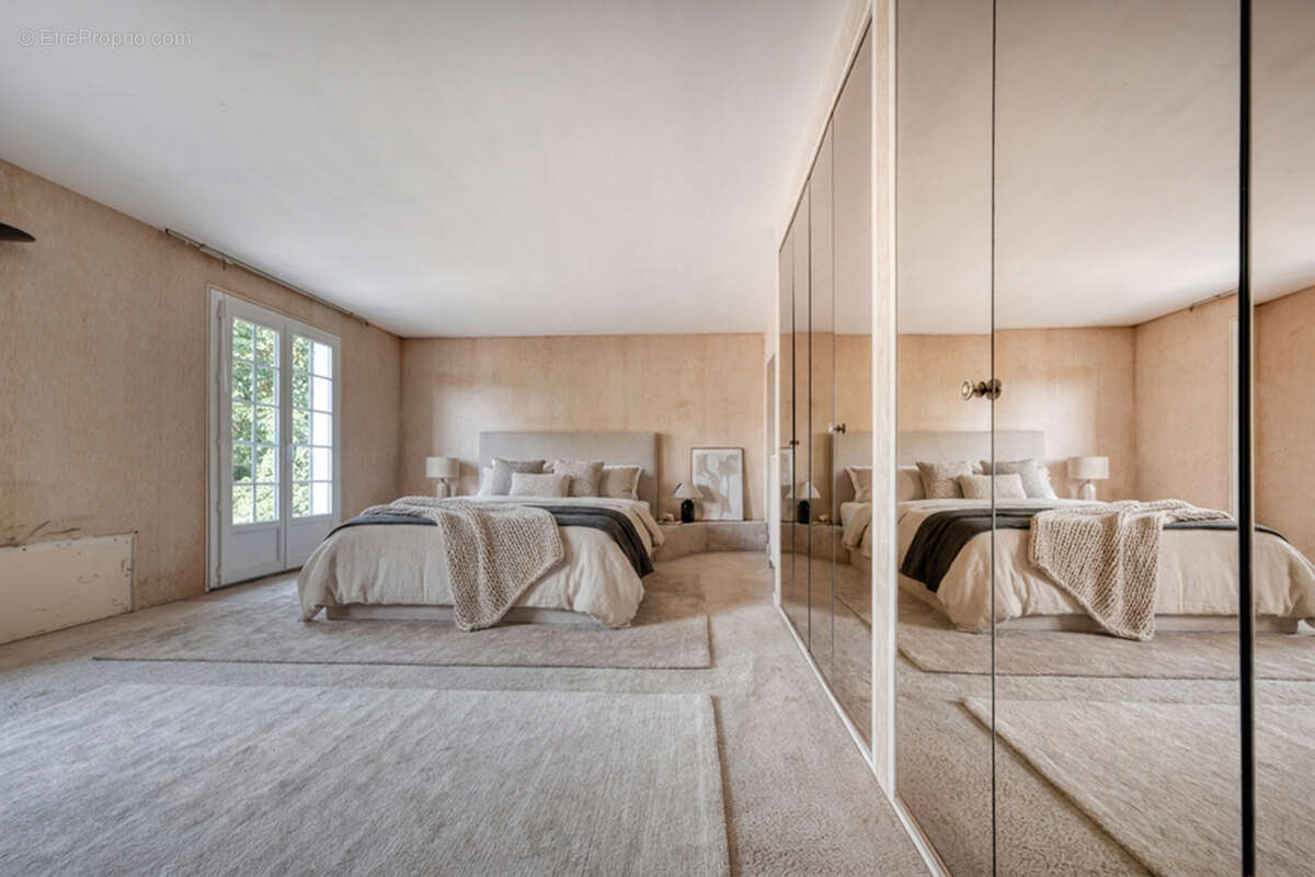 Maison familiale 10 pieces - 6 chambres - sous sol total - terrain de 1800m2 - photo 21