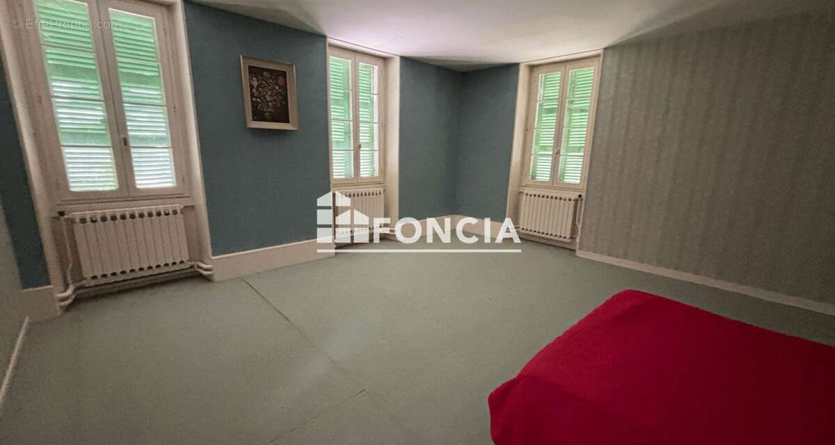 Maison à SAINT-PALAIS-DU-NE