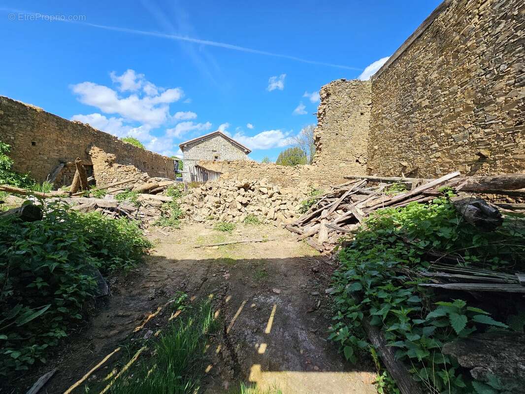 Maison à MONTEMBOEUF
