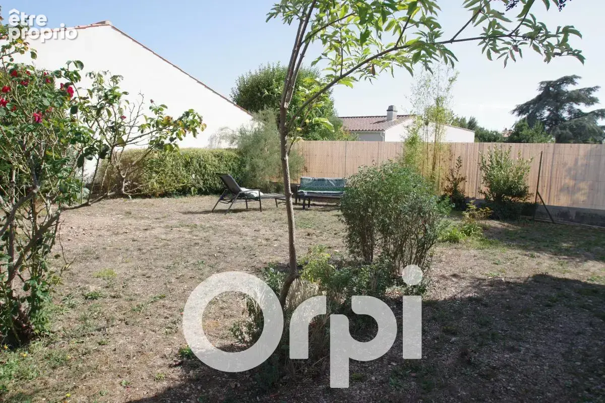 Aux portes de La Rochelle : superbe maison familiale rénovée avec grand jardin - photo 3