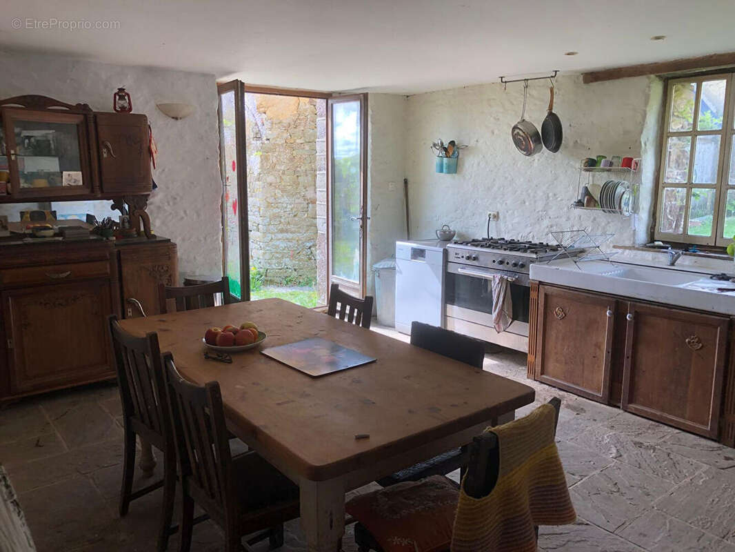 Maison à SAINT-SAMSON-DE-BONFOSSE