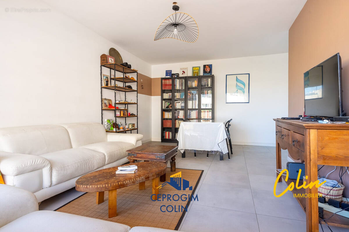 Appartement à MARSEILLE-6E