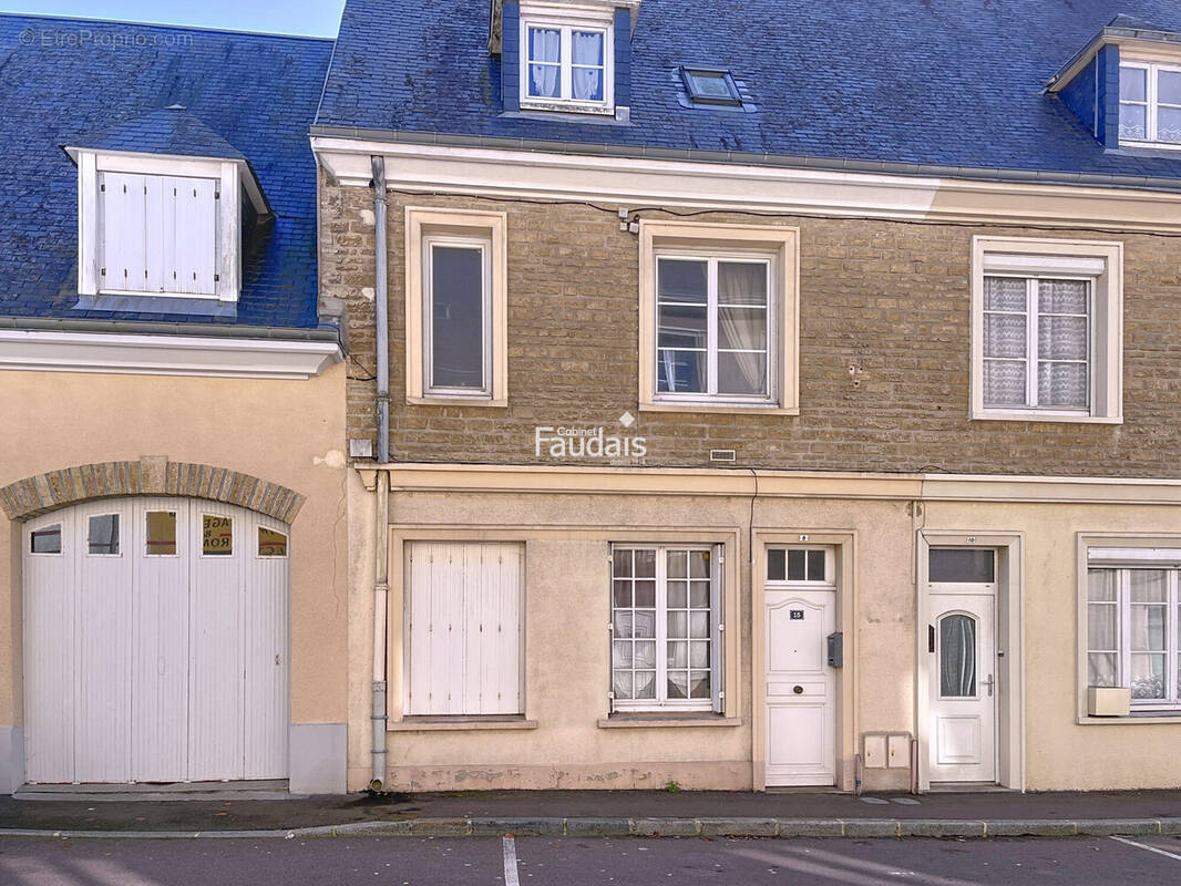 Maison à PERIERS