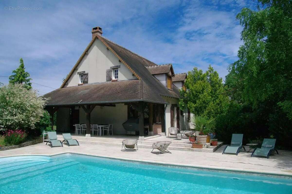 Photo 3 - Maison à CELLETTES