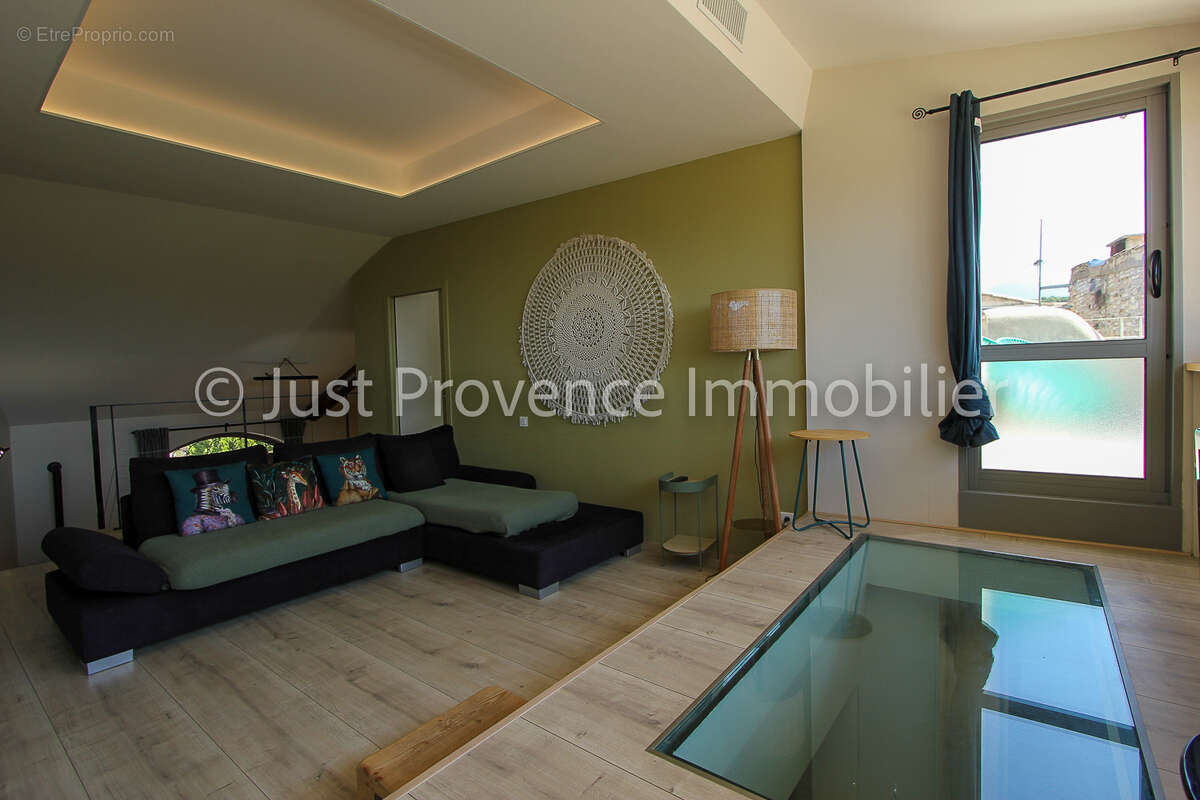 Maison à LE BARROUX