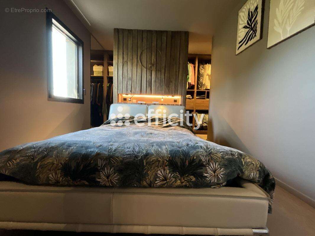 Maison 261 m² à Saint-Lager-Bressac  - photo 17