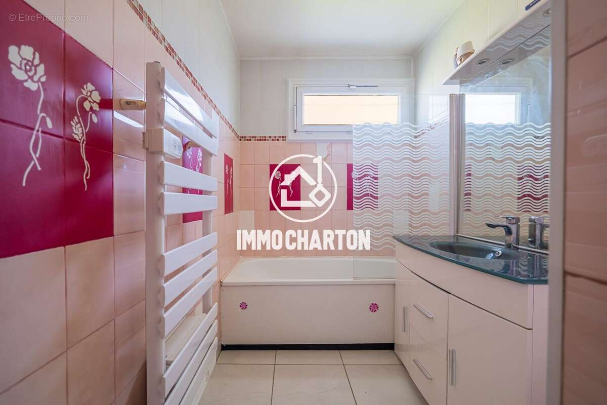 Maison à YVRE-L'EVEQUE
