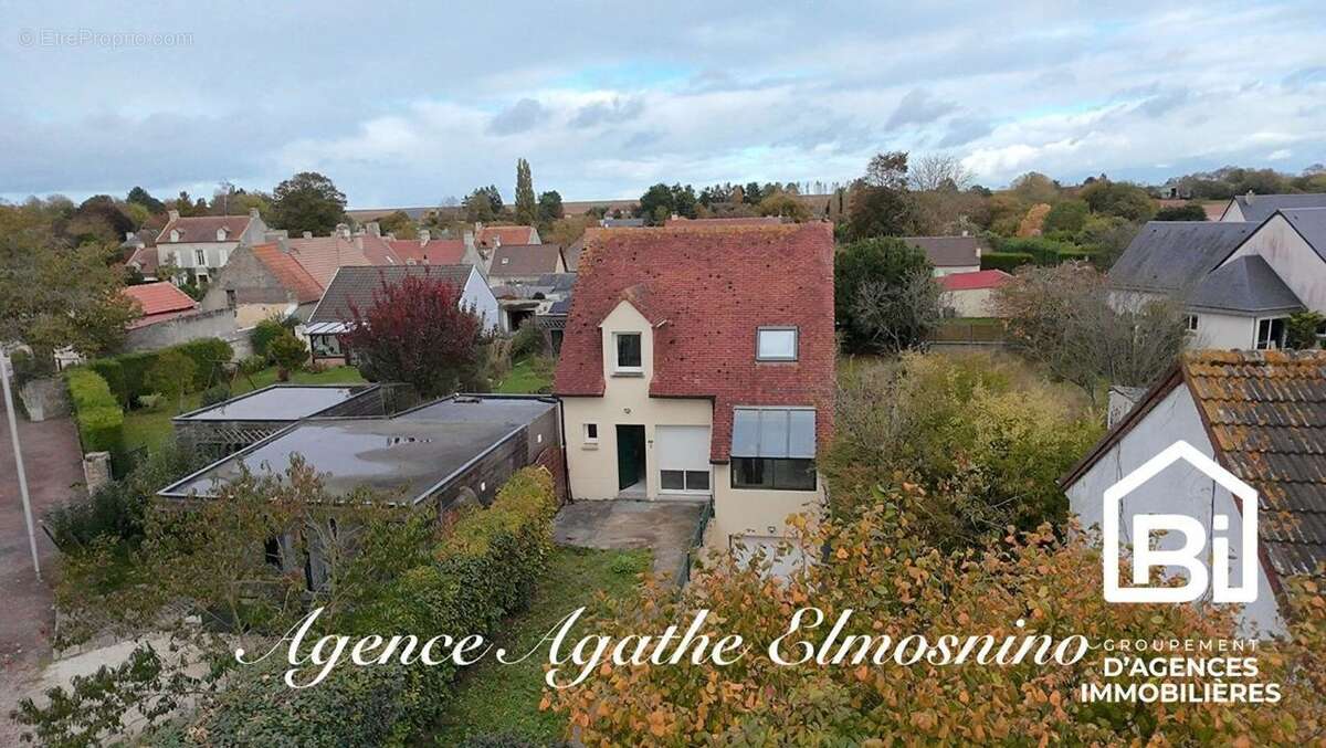 Maison à PERIERS-SUR-LE-DAN