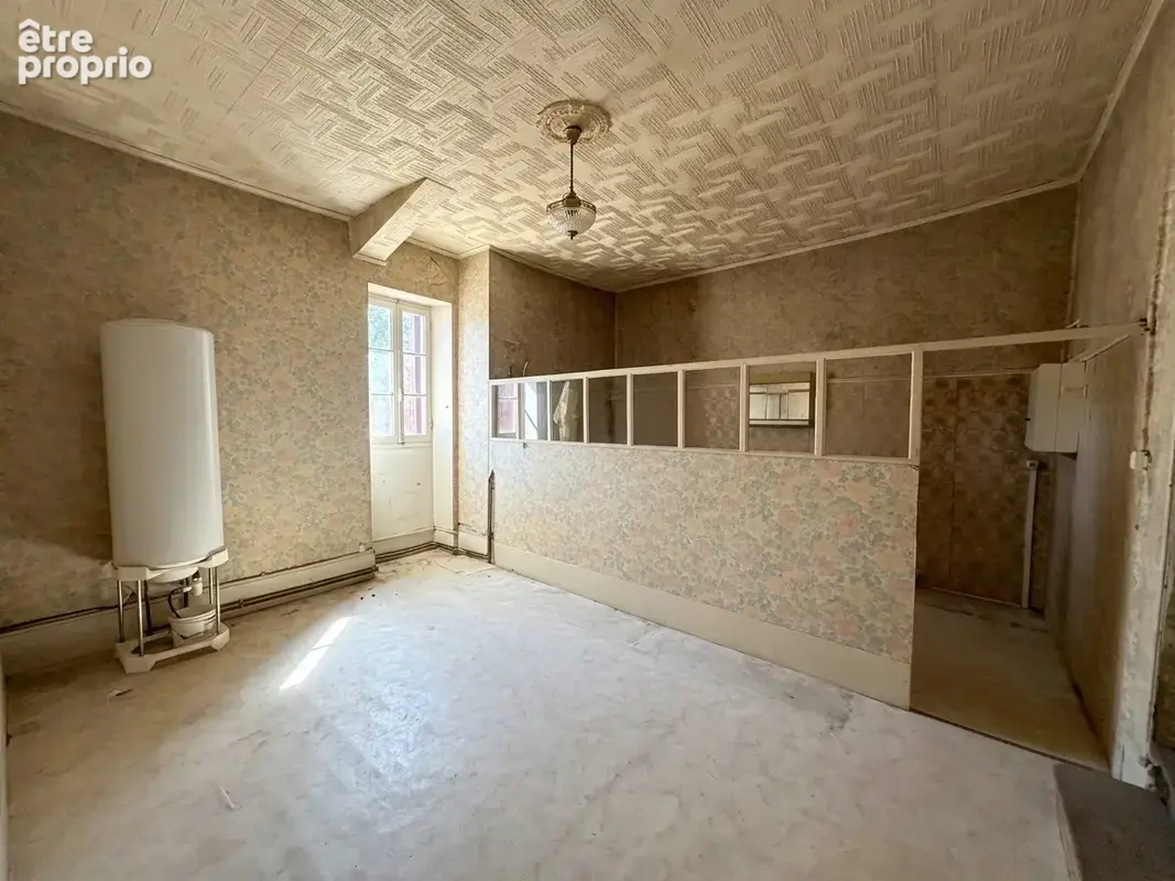 Ensemble immobilier  composé d'une maison à rénover et d'un apt loué avec cour - photo 9