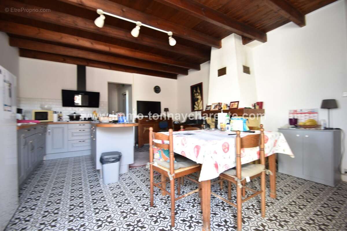 Maison à TONNAY-CHARENTE