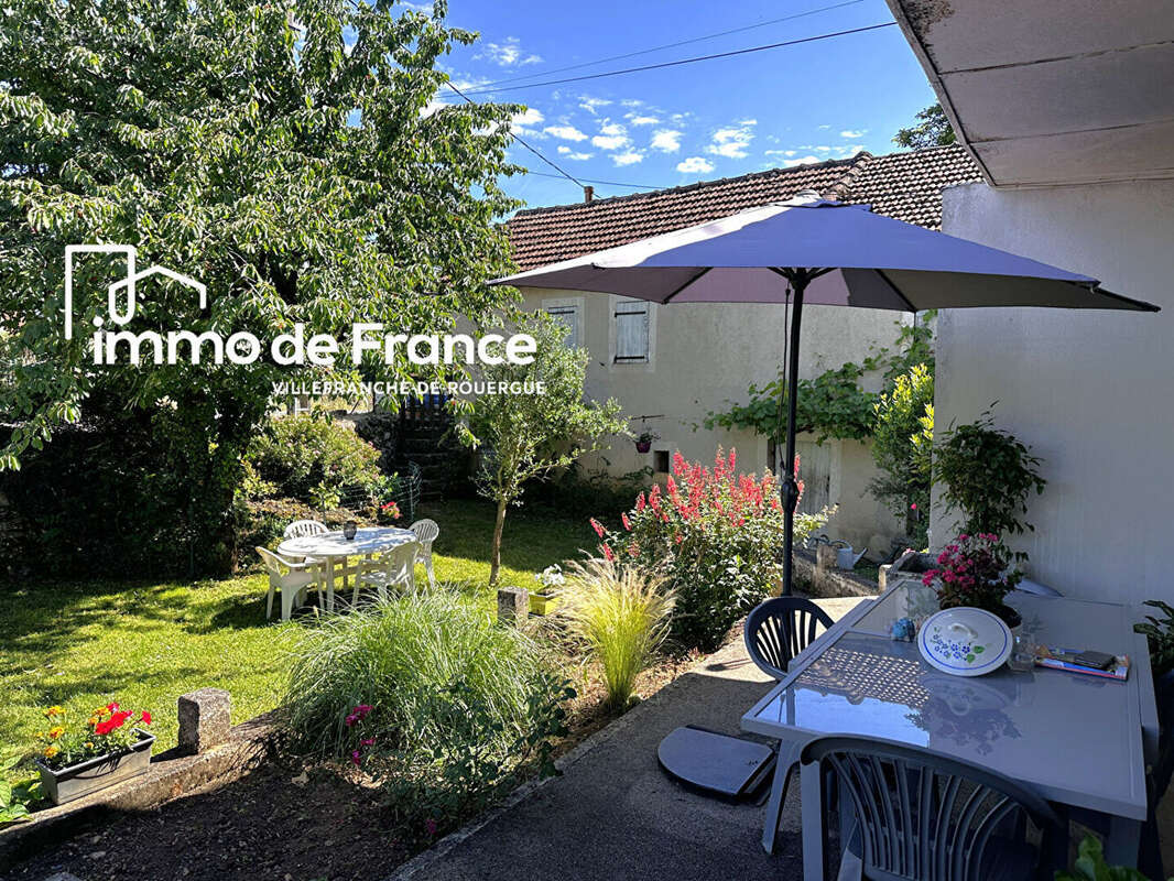 Ensemble immobilier - maison 119 m² + dépendance à rénover - photo 2