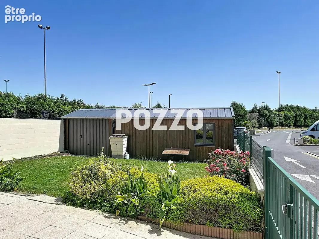 A vendre. conde sur vire.  maison avec 3 chb et jardin. - photo 2