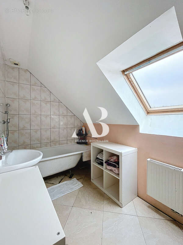 Maison à LA CHAPELLE-RABLAIS