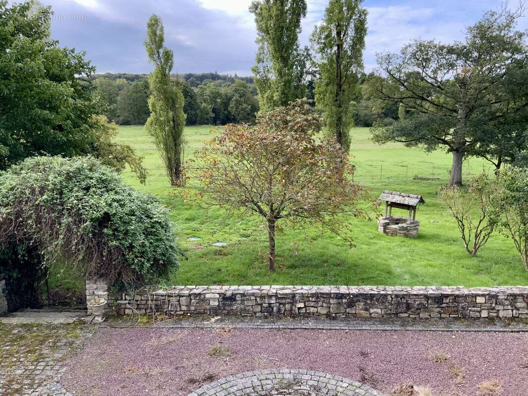 Maison à BOURG-DES-COMPTES