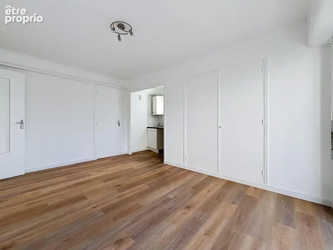 Square carnot studio etage eleve balcon - photo 4