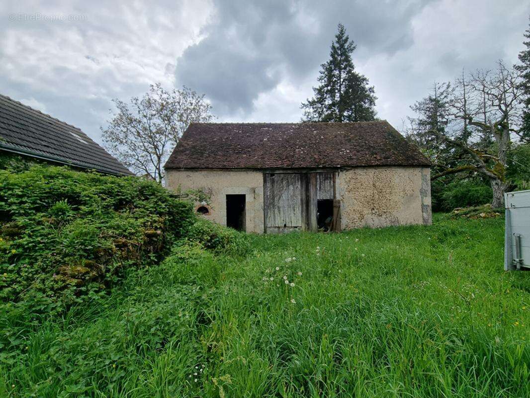 Maison à LES BORDES