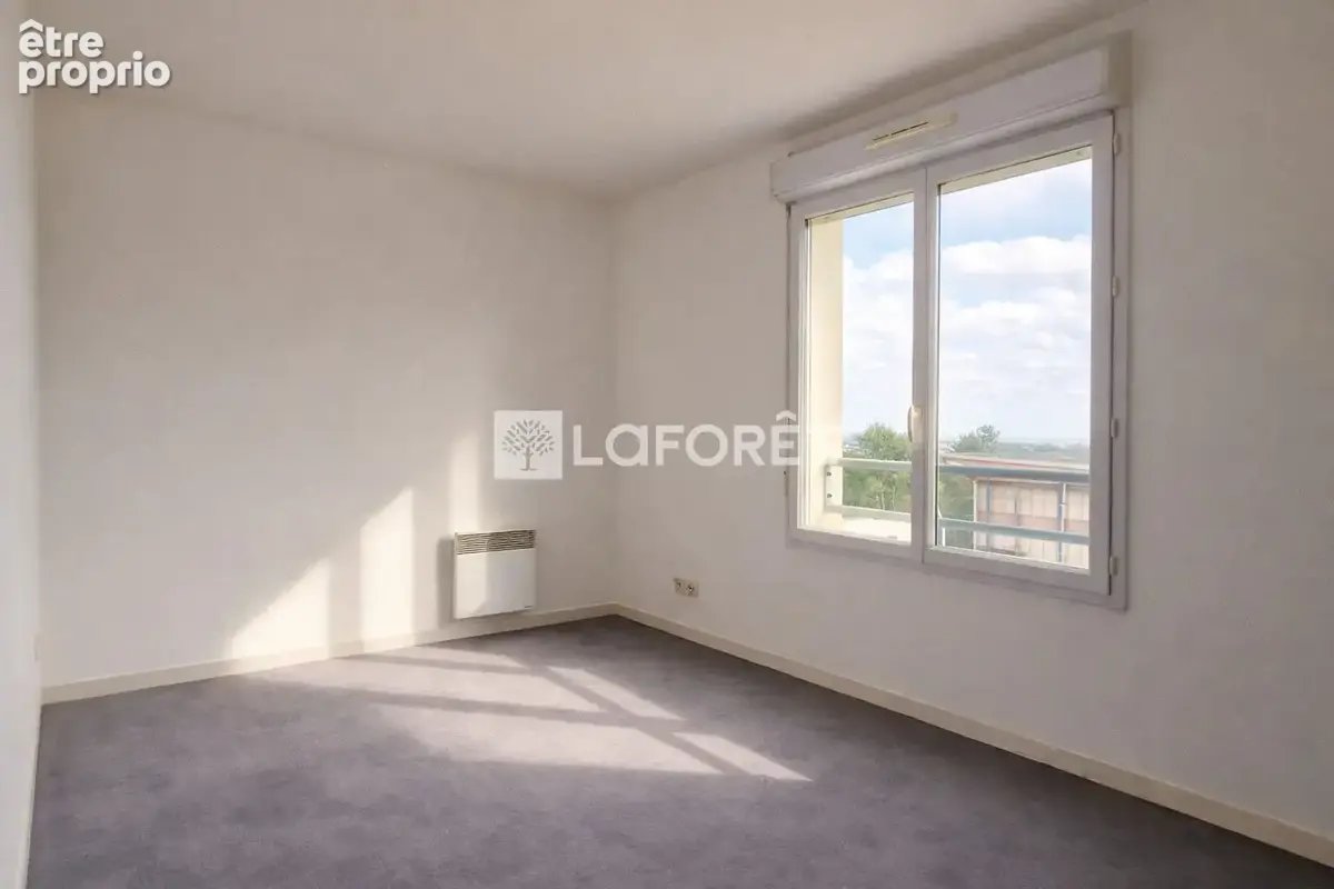 Dernier étage, vue arborée et box - photo 6