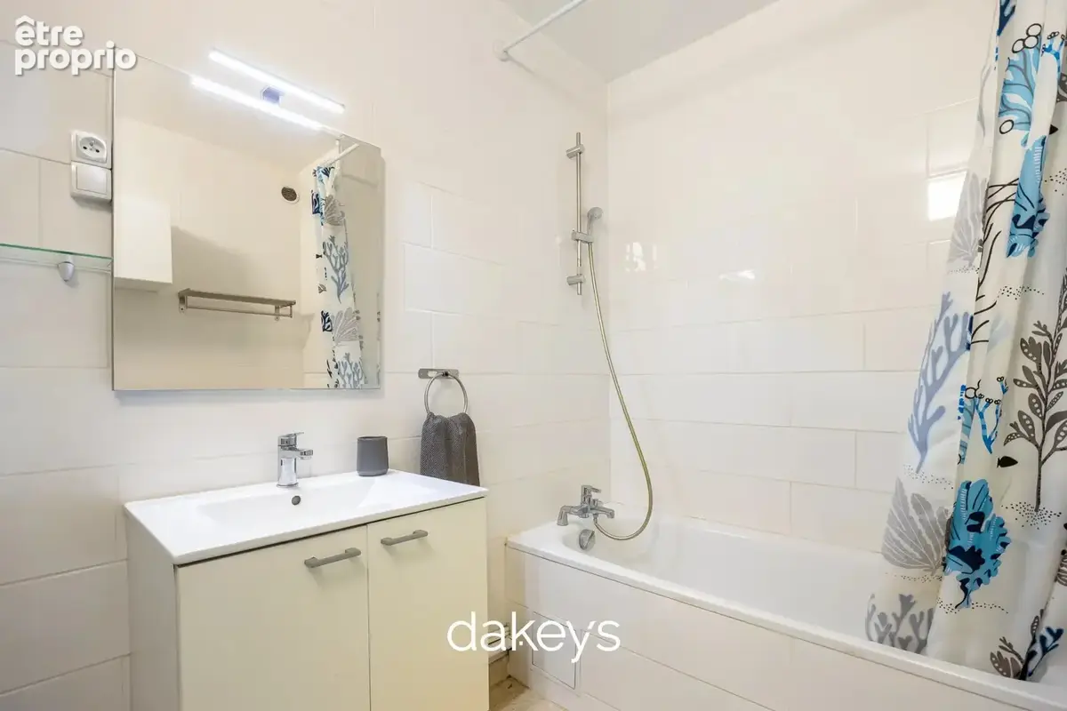 T4 lumineux - Saint Victor 80m2 + cour commune - photo 10