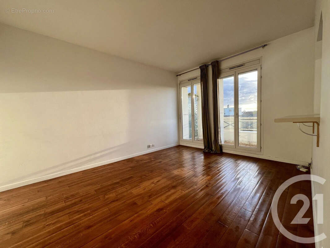 Appartement à SAINT-MAUR-DES-FOSSES