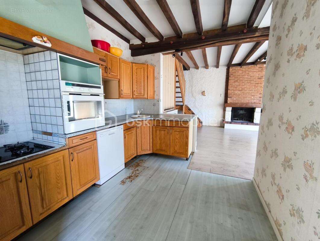 Maison à SAINT-LAURENT-EN-GATINES