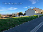 Terrain à NORROY-LE-VENEUR