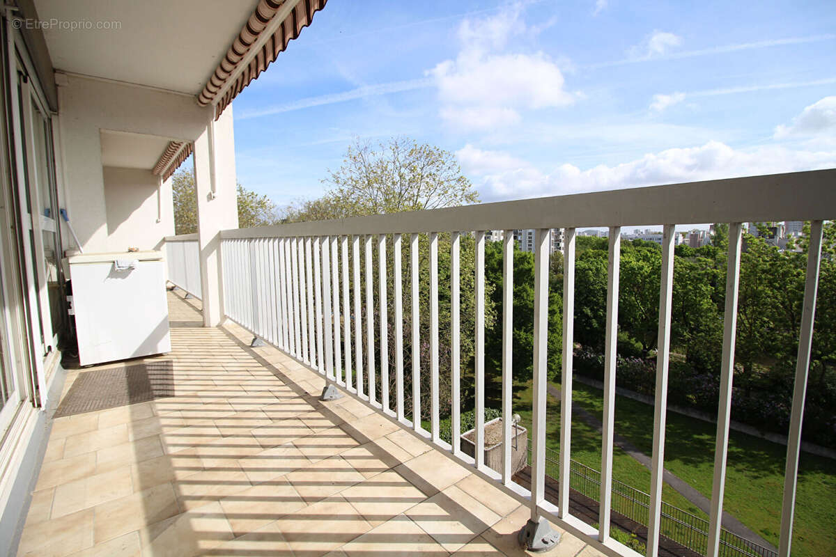 Appartement à SARTROUVILLE