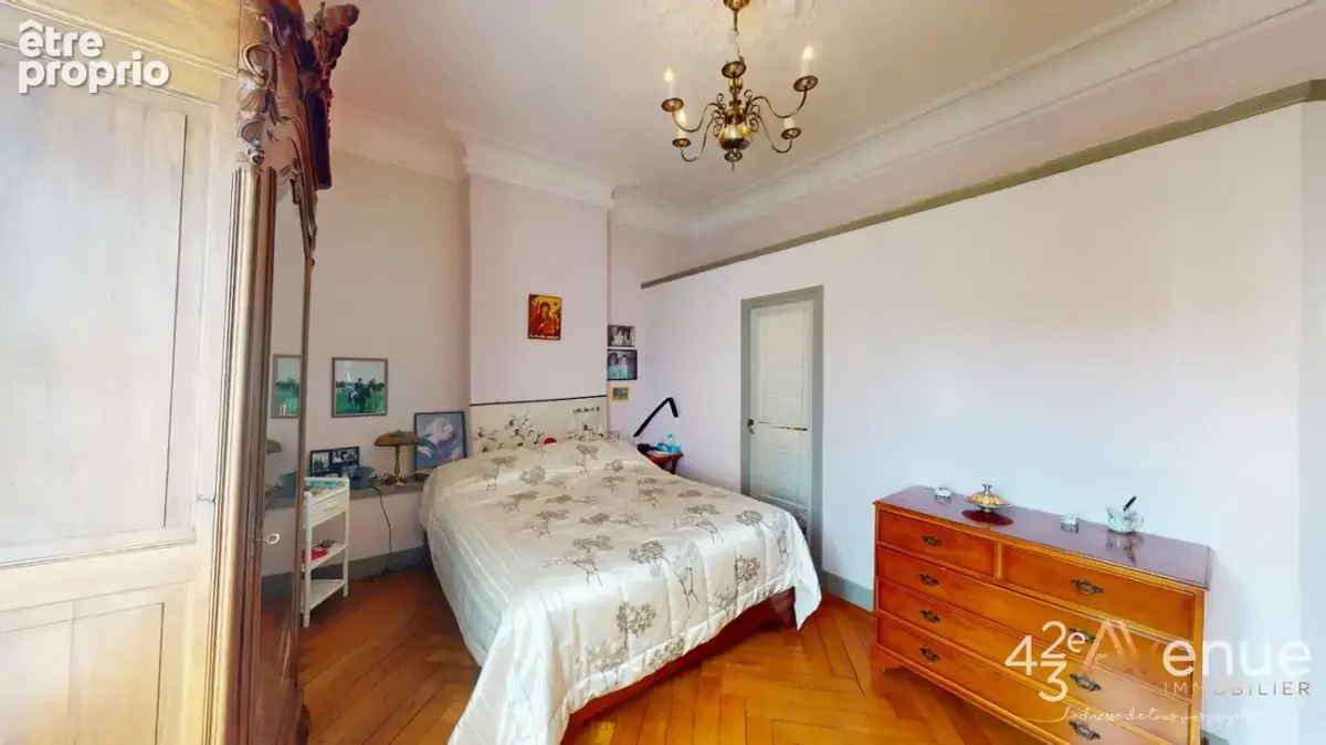 Appartement 125 m² à Saint-Etienne  - photo 6