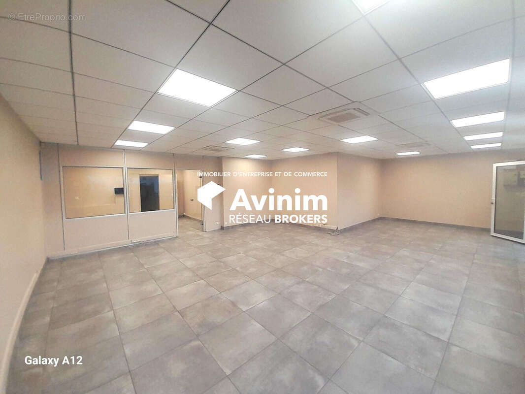 Commerce à FAY-AUX-LOGES